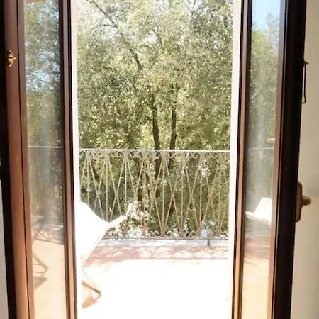 L'11 Di Borgo Biagioni סקרלינו